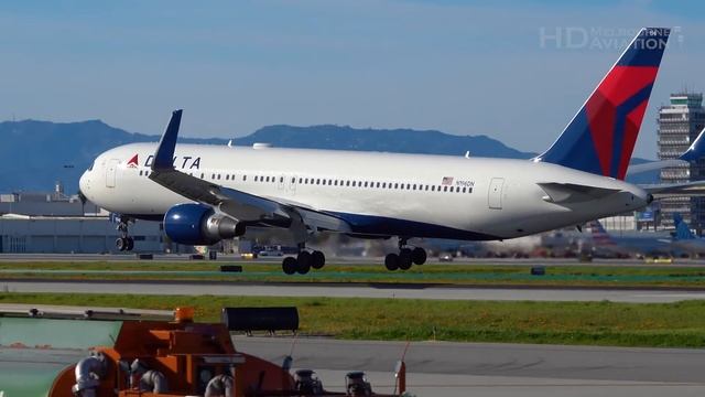 30 LANDINGS In 17 MINUTES At LAX | Los Angeles Airport Plane Spotting [LAX/KLAX]