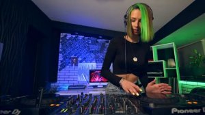 Miss Monique - MiMo Weekly Podcast 028 [Progressive House_ Melodic Techno DJ Mix]