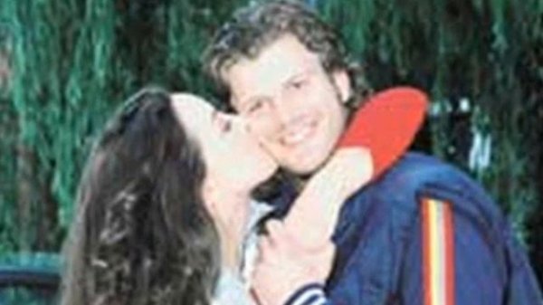 azra akin kivanc  tatlitug 2