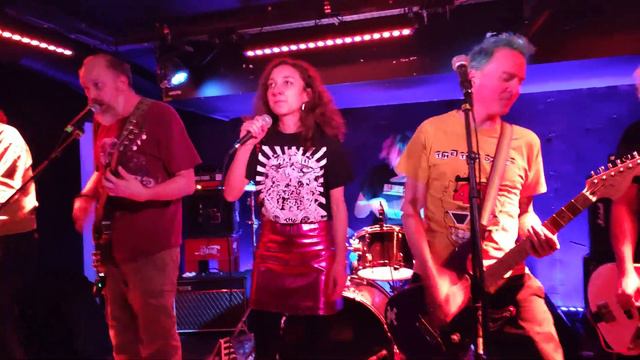 Louis Lingg And The Bombs "Breathe out" (Extrait) - Olympic Café Paris 03/12/2022 смотреть онлайн