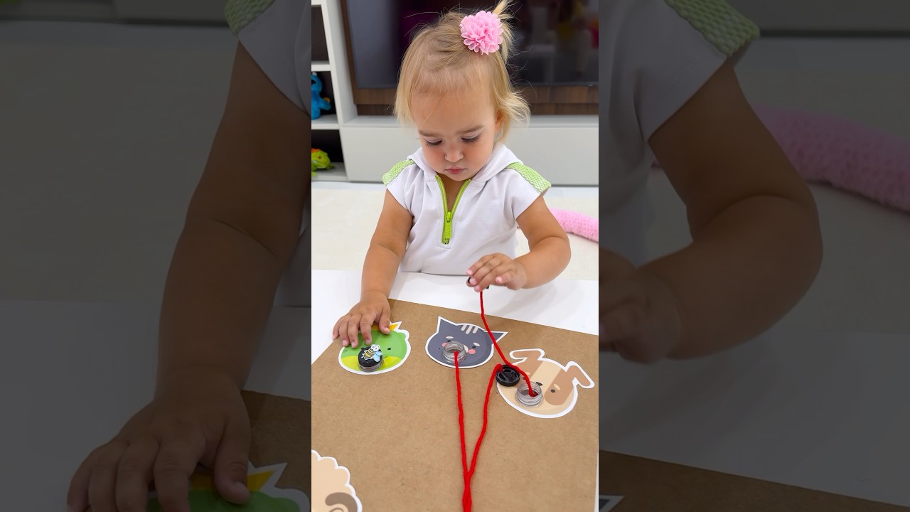 Алиса изучает животных и что они едят