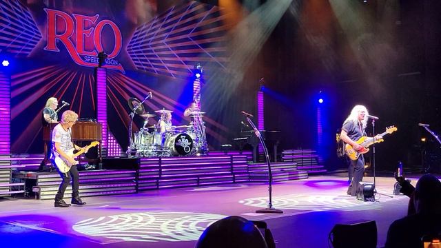 REO SPEEDWAGON смотреть онлайн
