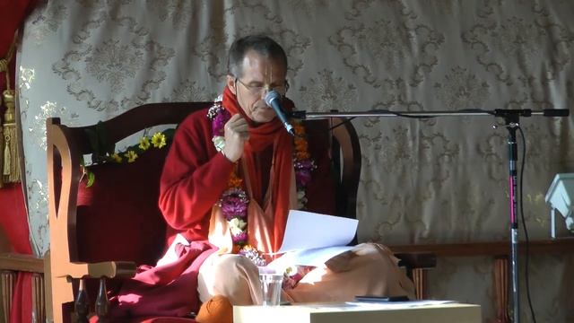 Чайтанья Чаритамрита 2015.09.12 - Е.С. Шачинандана Свами смотреть онлайн