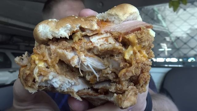 The KFC Triple Stacker From The KFC Secret Menu! смотреть онлайн