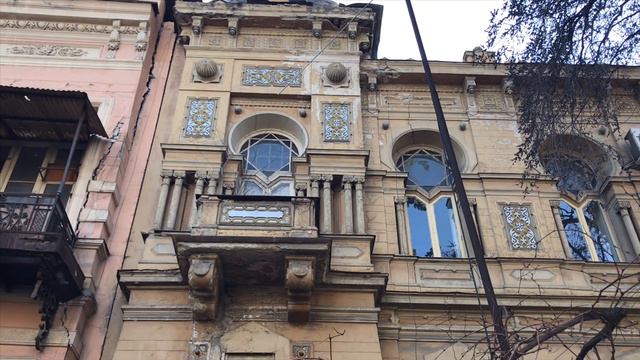 Тбилиси. Ускользающая красота. Шикарные парадные Tbilisi .