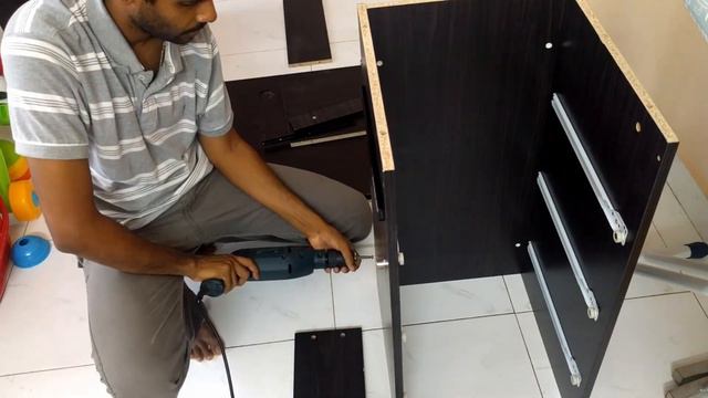 Assembling Computer Table - Part 3 Assembling Frame смотреть онлайн