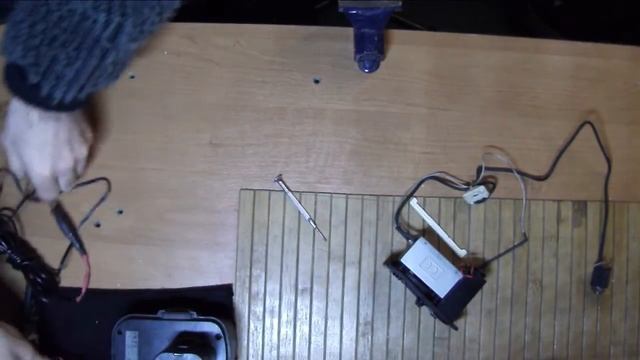 Установка пьезодатчика и преампа на акустическую гитару смотреть онлайн