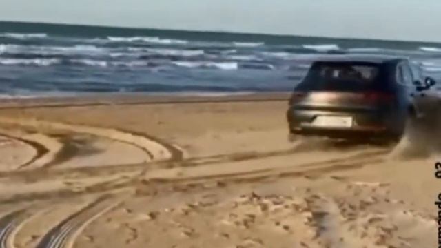 Porsche Macan 3.0 340hp - Insane Drifting