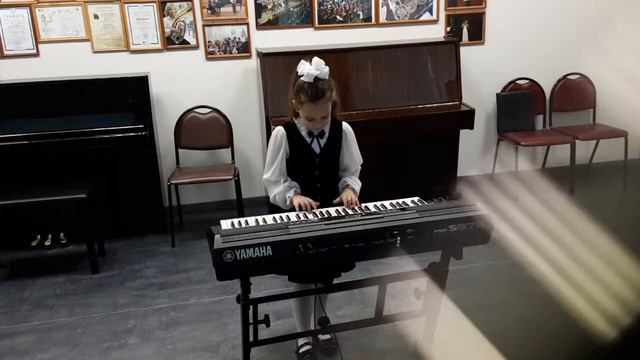 194964 Лукина Валерия г Москва Русская народная песня Как под яблонькой 1мин 25 сек смотреть онлайн