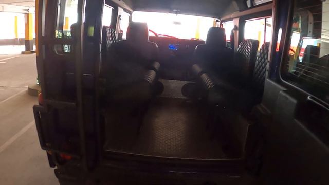 Land Rover Defender I 90 2.5 MT (122 л.с.) 2005