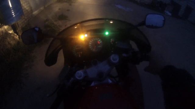 Honda vfr 750 f ночью. смотреть онлайн