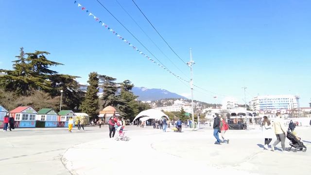 ЯЛТА ПРАЗДНИК, Набережная Включили Фонтан