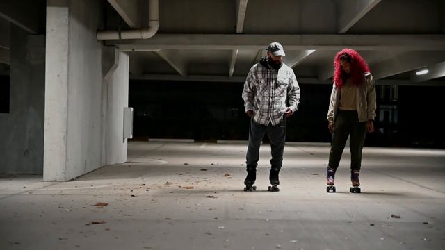 Teaching A Beginner Skater HOW TO CRAZY LEGS - Part 2 смотреть онлайн