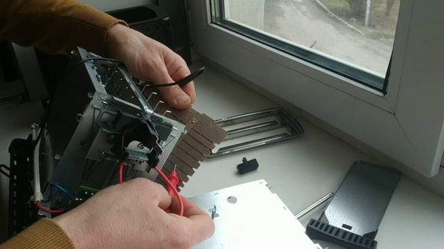 Тостер не держит магнит. Ремонт тостера своими руками #ремонттостера смотреть онлайн