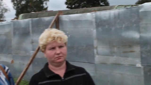 Жители Микр-1 возмущены новой стройкой из-за которой спилили яблони смотреть онлайн