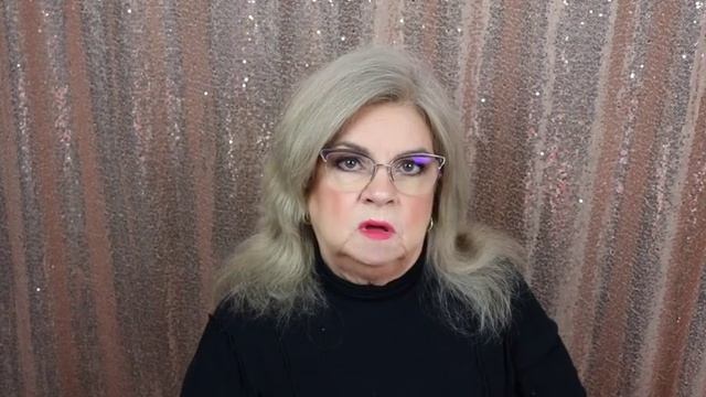 Many IPSY Glam Bags Un Baggings - What's Going On? смотреть онлайн