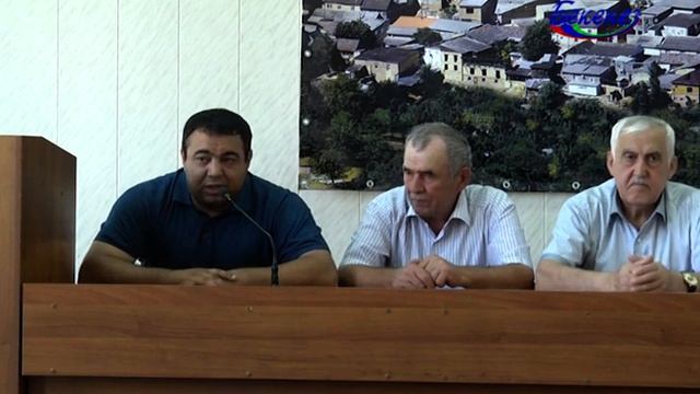 Встреча главы района с активом села Карабудахкент смотреть онлайн