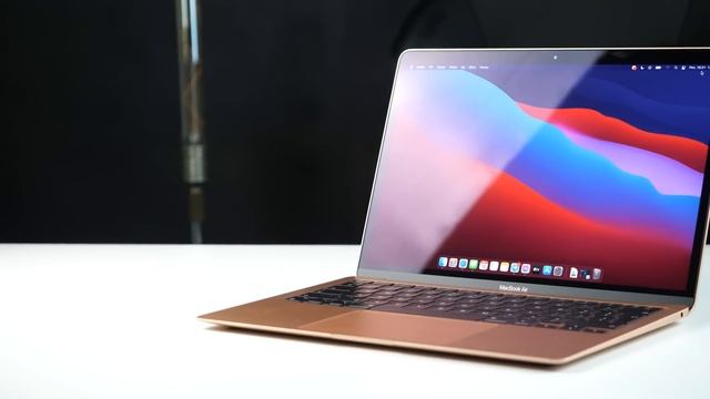 MacBook M1 Vs MacBook Intel