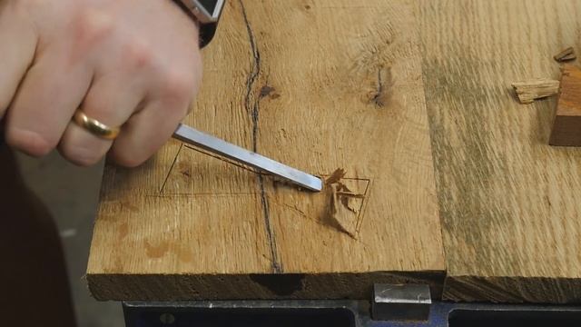 How to Inlay a Bow Tie or Butterfly in Wood To Stabilize a Crack or Cut A Dutchman смотреть онлайн