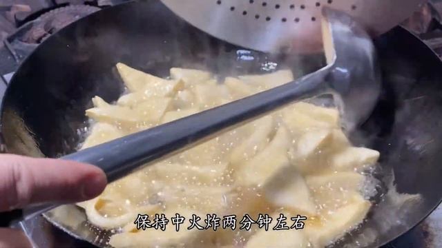 真是萬萬沒想到，吃了30年的豆腐，終於找到有特的做法，太香了【留意美食】#豆腐 #豆腐做法