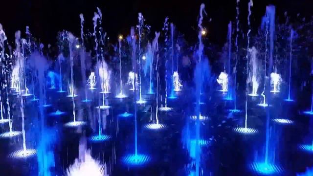Танцующие фонтаны парк Горького, Казань смотреть онлайн