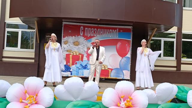 За тихой рекою - народный ансамбль Калинушка, рук. И. Становская смотреть онлайн