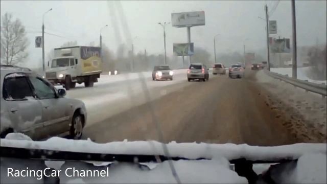 Dacia / Renault Logan and Sandero Crash Compilation 2017 - Crazy Live Accident смотреть онлайн