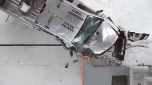 Краш-тест пикапа Ford F150, Ram 1500, Toyota Tundra и Nissan Titan.