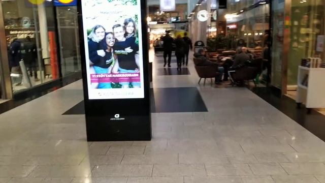 People & Places S0: Kista, Sweden - nearby Galleria смотреть онлайн