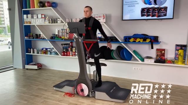 Приседания на тренажере DESMOTEC смотреть онлайн