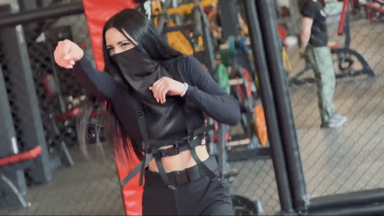 Training girl Video смотреть онлайн