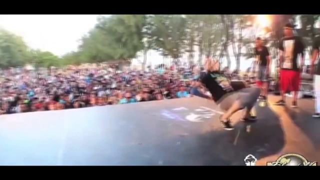 БРЕЙК ДАНС НЕУДАЧИ | BREAK DANCE FUNNY MOMENTS смотреть онлайн