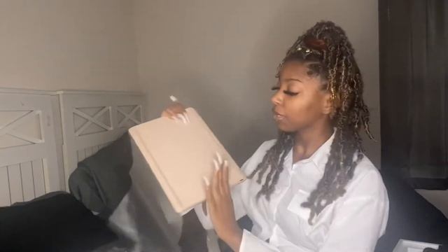 Buy this not a MacBook! Surface Laptop Go Unboxing | RiahNyree смотреть онлайн