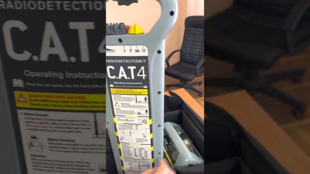 Трасопошуковий комплект Radiodetection gCAT4+ and Genny4 смотреть онлайн