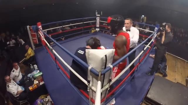 Ultra White Collar Boxing | Bournemouth Ring 1 | Ziggy VS Dave Shaw смотреть онлайн