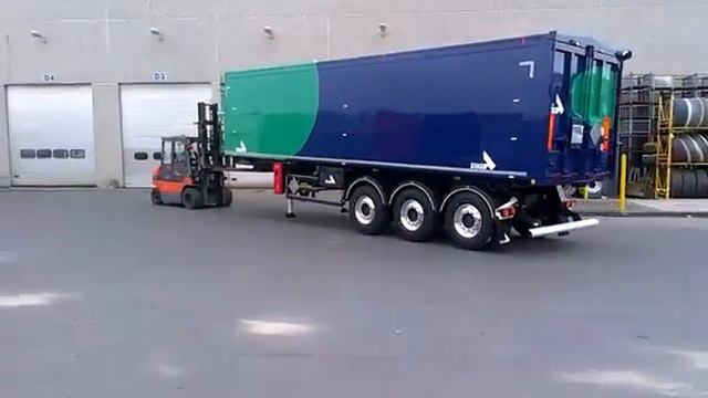 STAS самосвальный полуприцеп из алюминия объемом 50 куб.м. смотреть онлайн