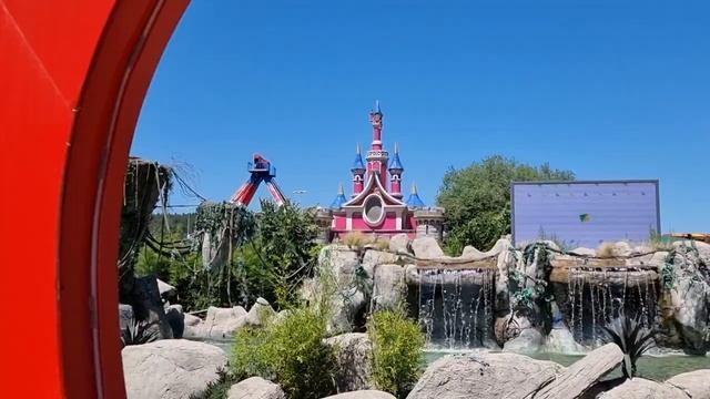 Шикарная территория одного из Торговых центров Стамбула #İstanbul #AVM