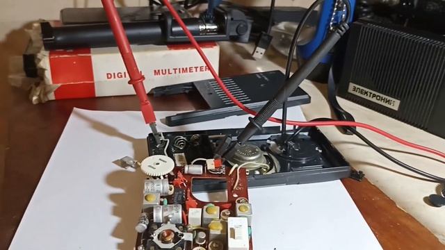 СВИРЕЛЬ 402 радиоприемник из СССР. смотреть онлайн