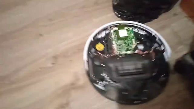 Ремонт робота пылесоса iLife V7S Pro. смотреть онлайн