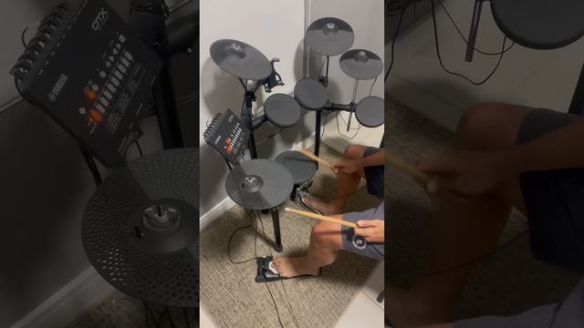 Teste dos pads Yamaha DTX-452k смотреть онлайн