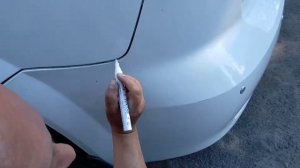 Меленький совет, как сделать сколы и царапины менее заметными на белом авто