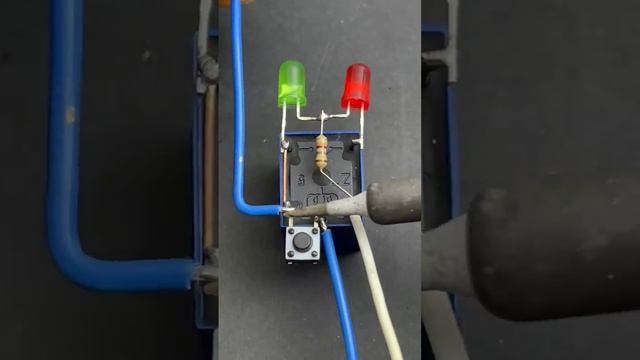 Short Circuit Protection Circuit | HOW TO MAKE A SHORT CIRCUIT PROTECTION CIRCUIT смотреть онлайн