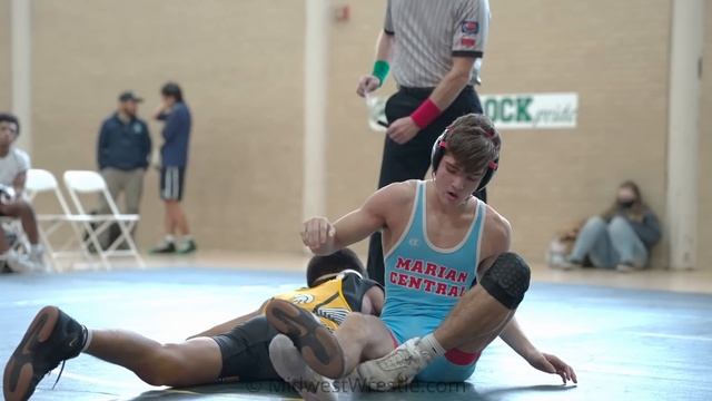 132 – David Flores {G} of Chicago Heights Marian IL vs. Vance Williams {R} of Woodstock Marian IL смотреть онлайн