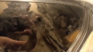 Как снять заднее треугольное стекло на Ниссан Альмера