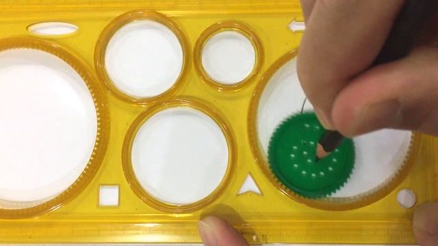 Spirograph Geometric Drawing Ruler смотреть онлайн