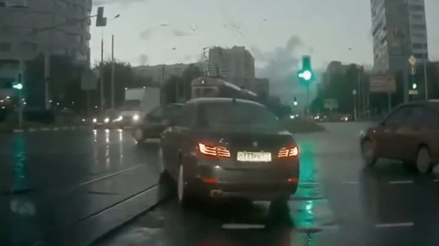 Появился из НИОТКУДА смотреть онлайн
