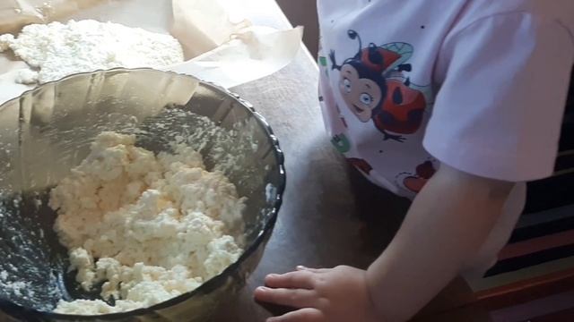 Блины с клубничным соусом