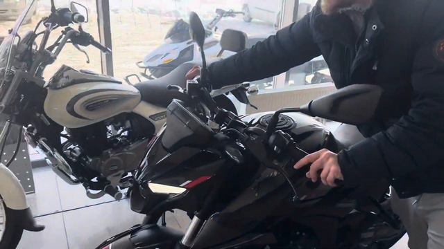 Покупаем мотоцикл Bajaj Pulsar N250
