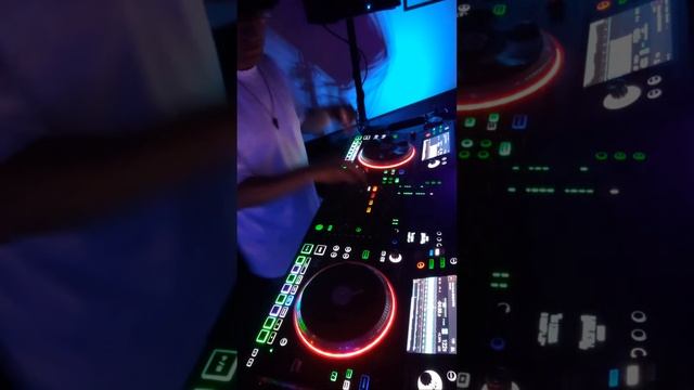 THE BEST OF INDIE DANCE AND SYNTHPOP LIVE