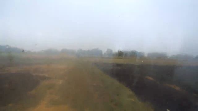 Вантажний міні-автомобіль перевозить гарбузи з городу. смотреть онлайн